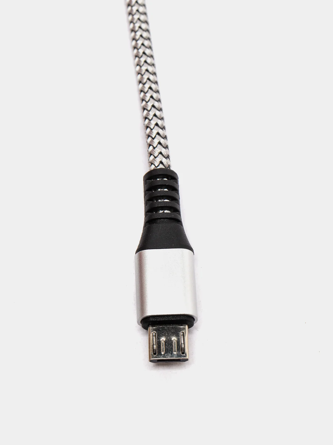 Серебряный кабель для зарядки телефона Micro-USB
