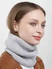 Серый шарф утепленный