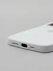 Белый чехол Silicone Case для iPhone 13 Pro с закрытым низом