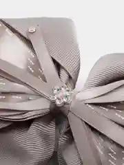 Серый бант на резинке