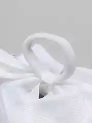 Белый бант на резинке