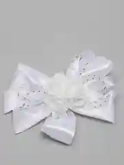Белый атласный бант на зажиме