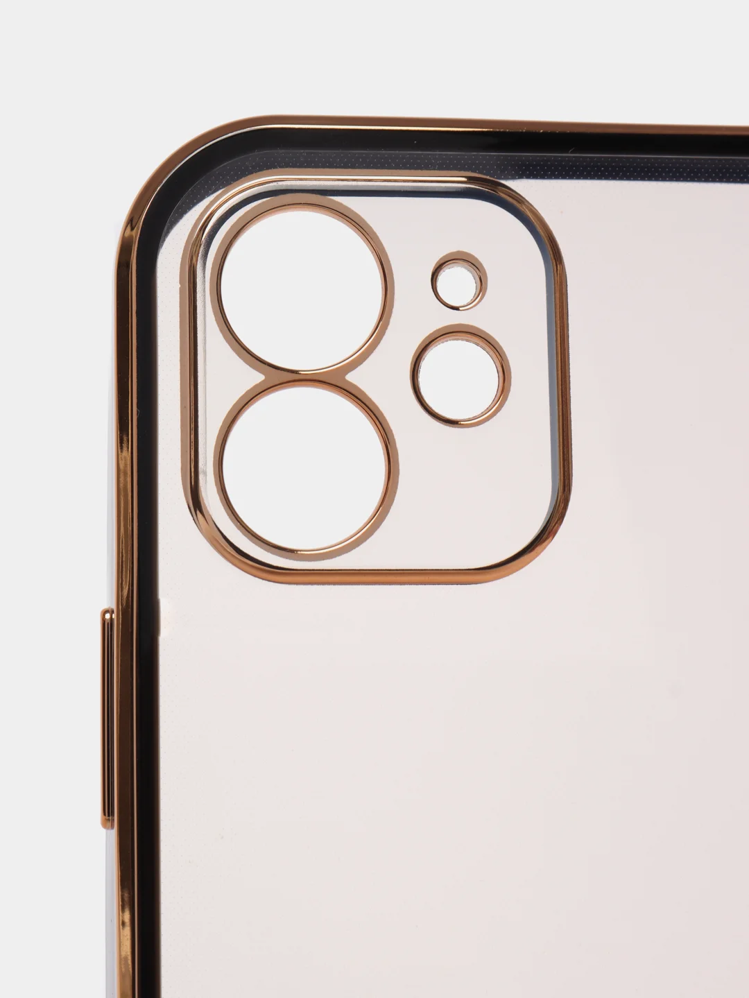 Черный чехол силиконовый с золотым ободком iPhone 12