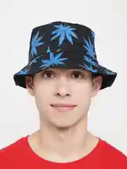 Бежевый панама принт конопля