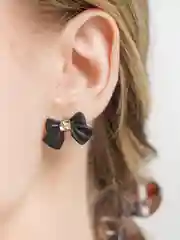 Черный женские серьги гвоздики бантики,черные и красные