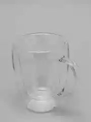 Кружка с двойными стенками