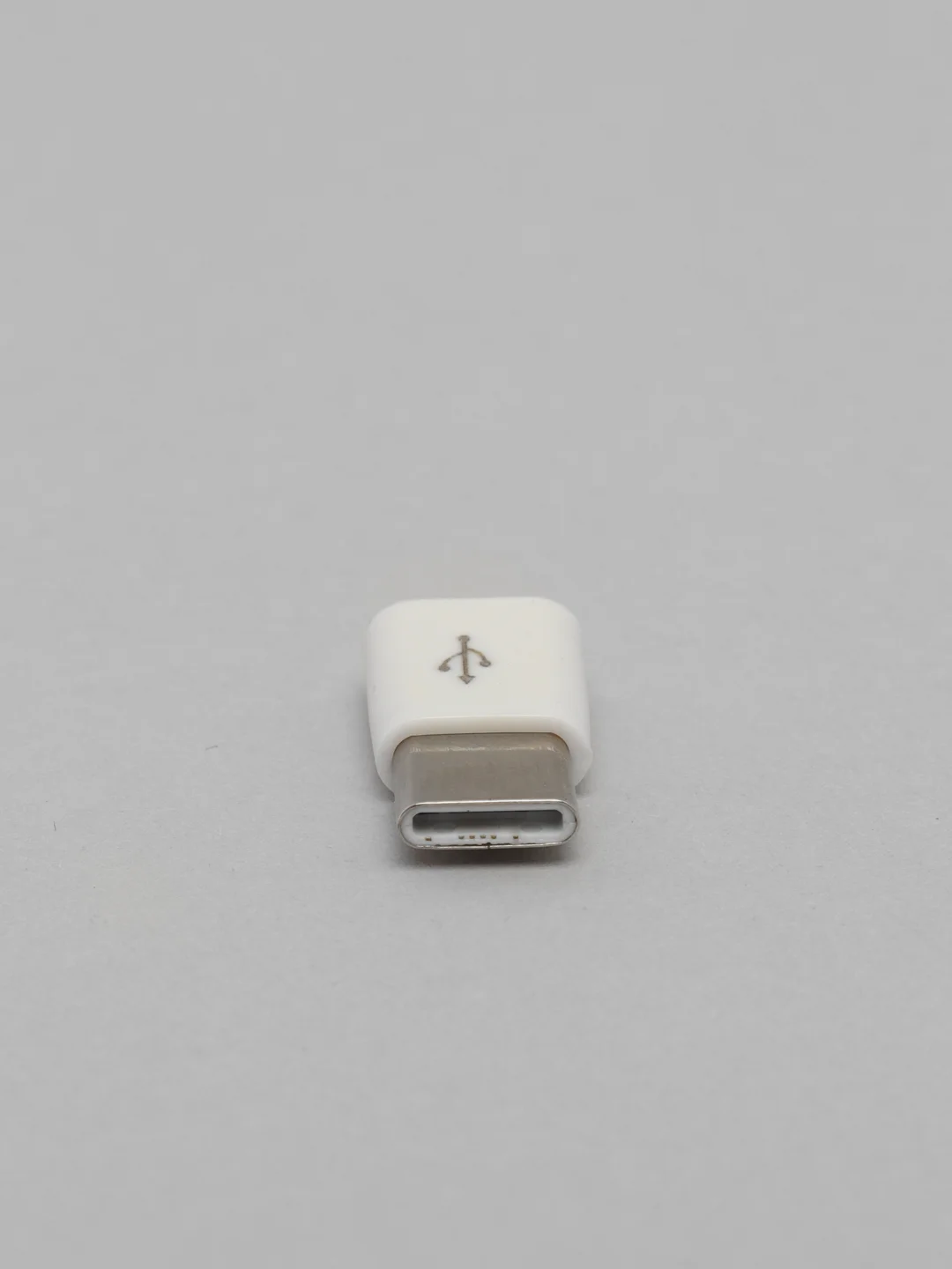 Белый адаптер переходник с Micro USB на Type-C