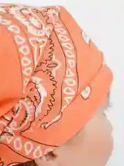 Светло-оранжевый бандана