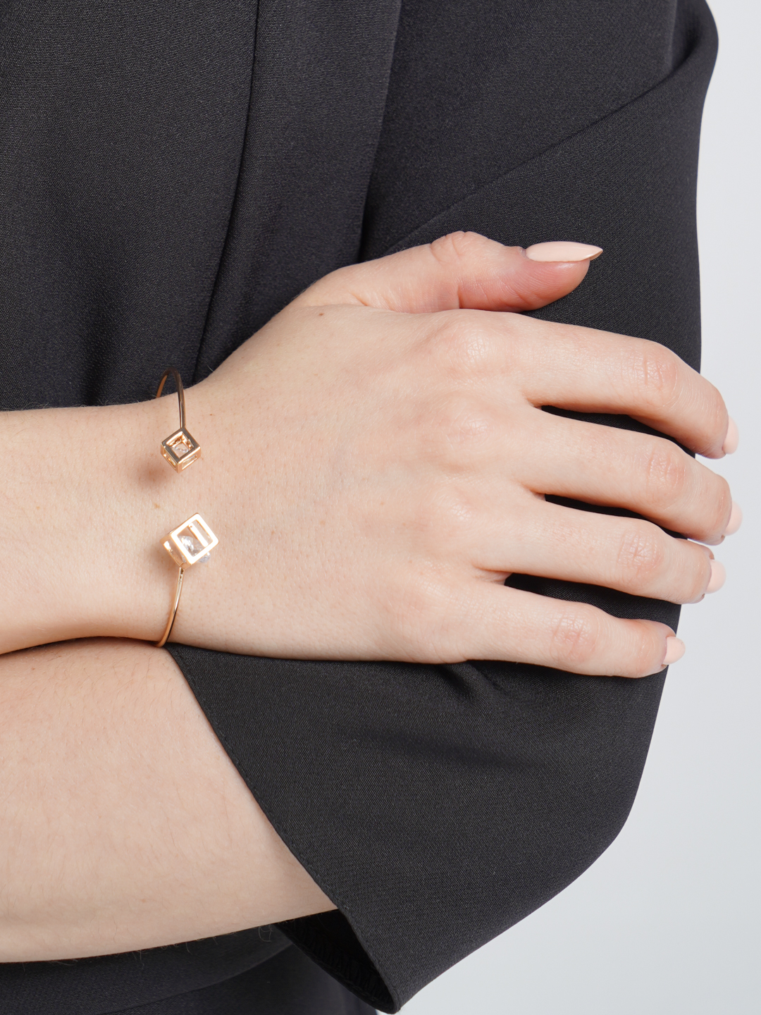 Женский браслет с камнями купить по цене 49.17 ₽ в интернет-магазинеKazanExpress
