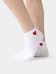 Белый носки с сердечком низкие