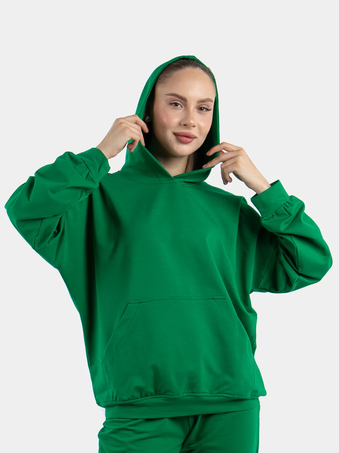 Зеленый худи с капюшоном