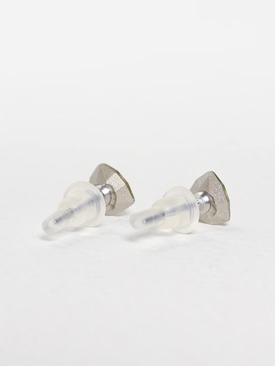 Золотистый хаки серьги-гвоздики Swarovski (треугольник), Xuping