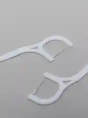 Зубочистка и зубная нить, 20 штук