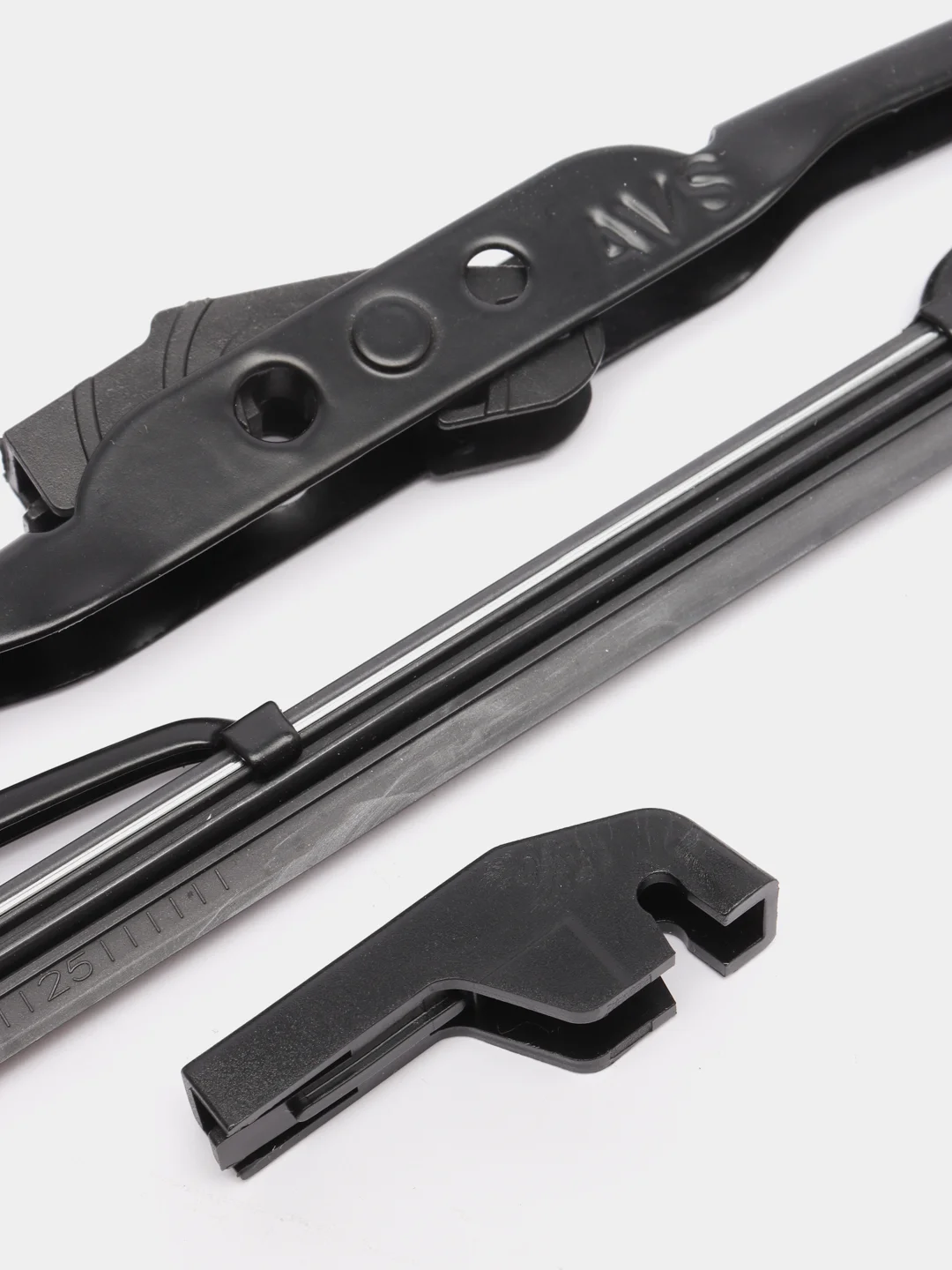 Каркасная щетка стеклоочистителя AVS Classic line CW-13, 33 см