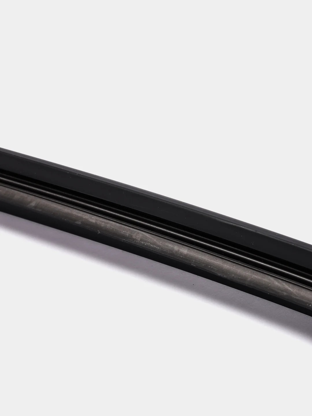 Бескаркасная щетка стеклоочистителя AVS Optimal Line OL-18, 45 см