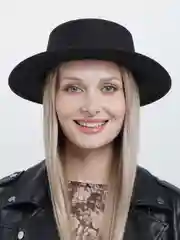 Черный женская шляпа с цепочкой