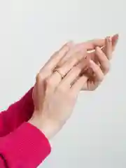 Кольцо из цветного бисера