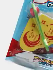 Желтый самолет с катапультой-рогаткой для запуска