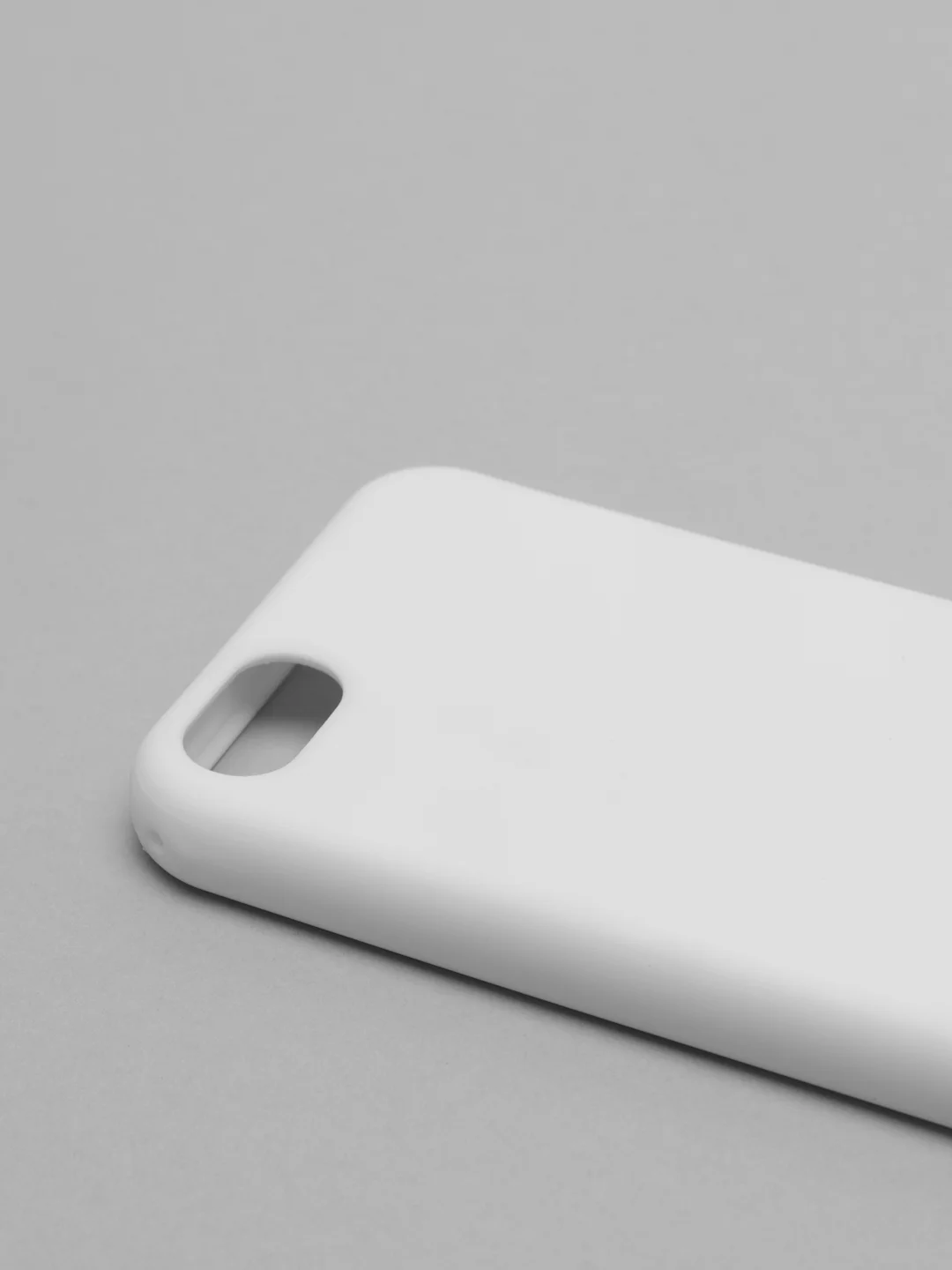 Белый чехол Iphone 5
