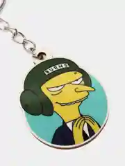 Желтый брелок деревянный "Симпсоны"