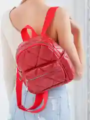 Красный женский рюкзак