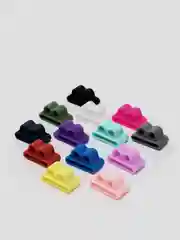 Белый силиконовый держатель для наушников AirPods