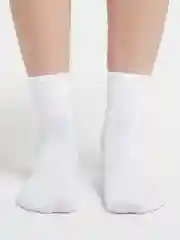 Белый носки средней длины