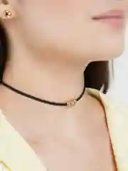 Золотой чокер Black
