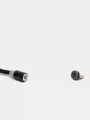 USB кабель в нейлоновой оплетке с магнитным разъемом. Длина 1 метр