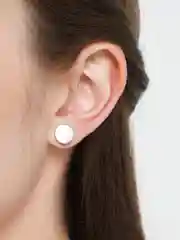 Серебряный серьга - гвоздик в форме гантели, 1 штука