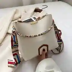 Женская квадратная базовая сумка