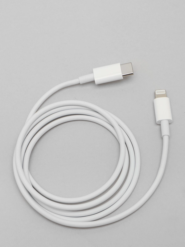 Кабель USB- C Lightning в коробке