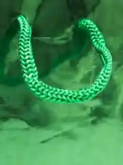 Зеленый пакет подарочный