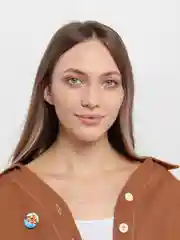 Алый значок на 9 мая