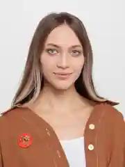 Алый значок "На 9 Мая"