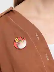 Белый значок "На 9 Мая"