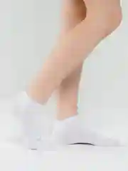 Белый низкие носки