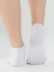 Белый низкие носки