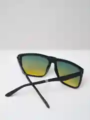 Зеленый солнцезащитные очки Polarized