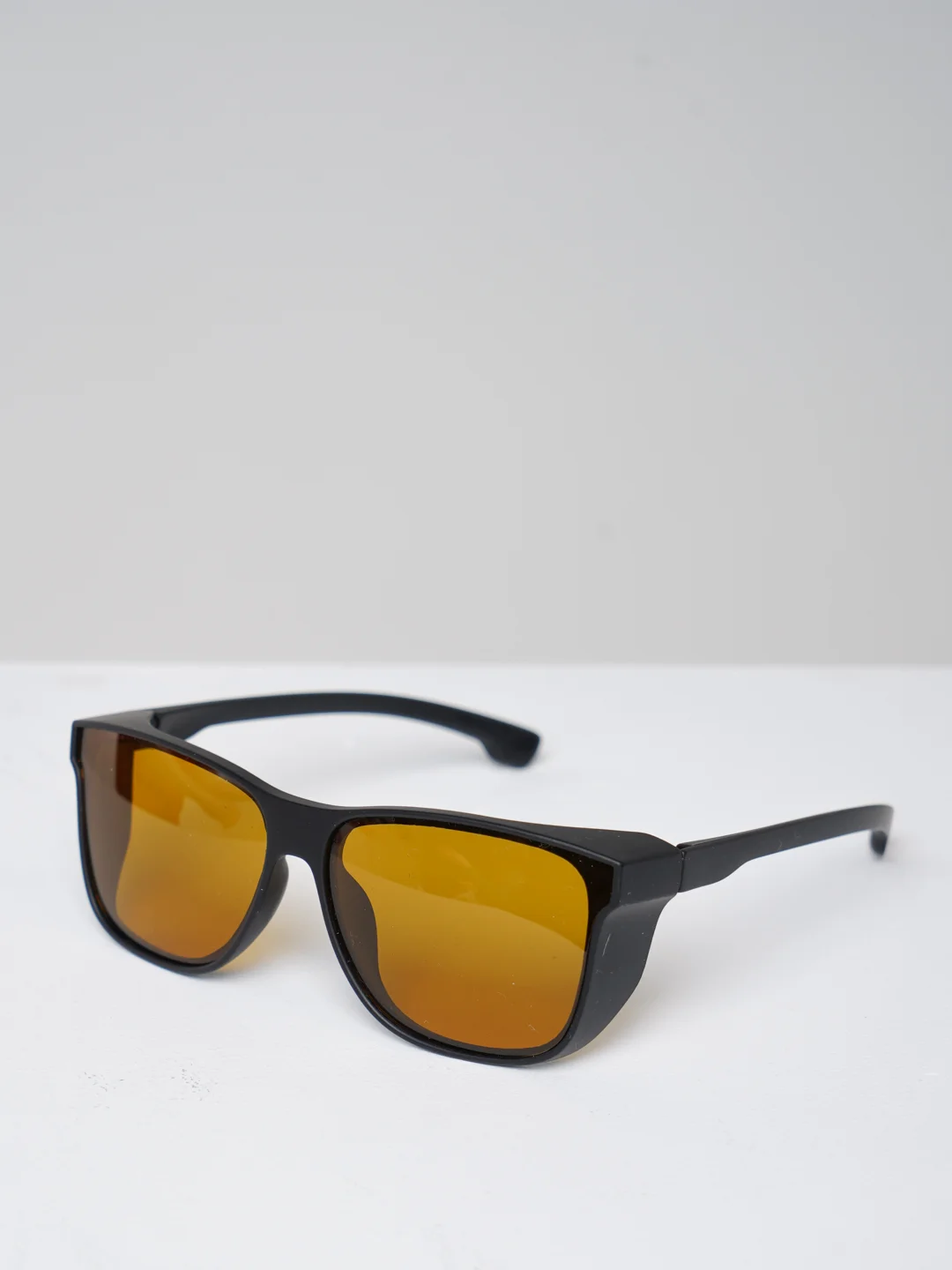 Солнцезащитные очки Polarized "Антифар" с боковой защитой