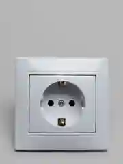 Розетка 2P+E Schuko, 16А-250В, IP20, СУ, Plano / с заземлением /белая