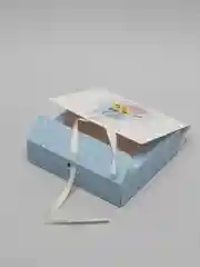 Голубой коробка подарочная «Любимой бабушке», складная