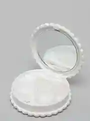 Белый футляр для контактных линз