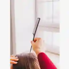 Расчёска с хвостиком, 21 х 2,5 см, цвет чёрный