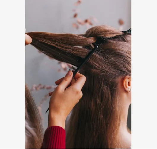 Расчёска с хвостиком, 21 х 2,5 см, цвет чёрный