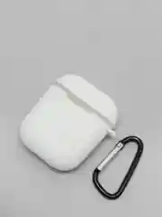 Белый силиконовый чехол для беспроводных наушников AirPods