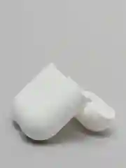 Белый силиконовый чехол для беспроводных наушников AirPods