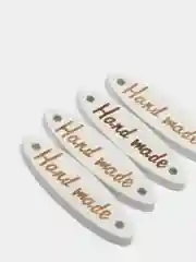 Белый пуговицы-шильдик "Hand made", деревянные