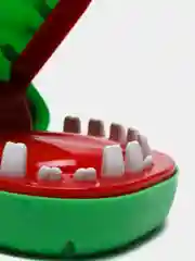 Настольная игра на реакцию и везение Безумный крокодил