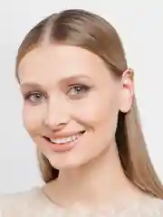 Бежевый серьга-кафф